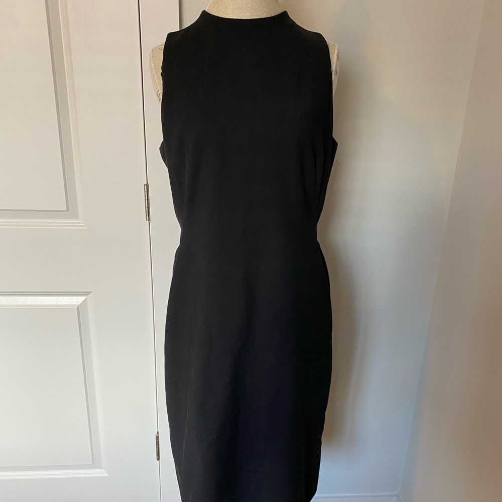 Shell Work Dress - Picture 2 of 6